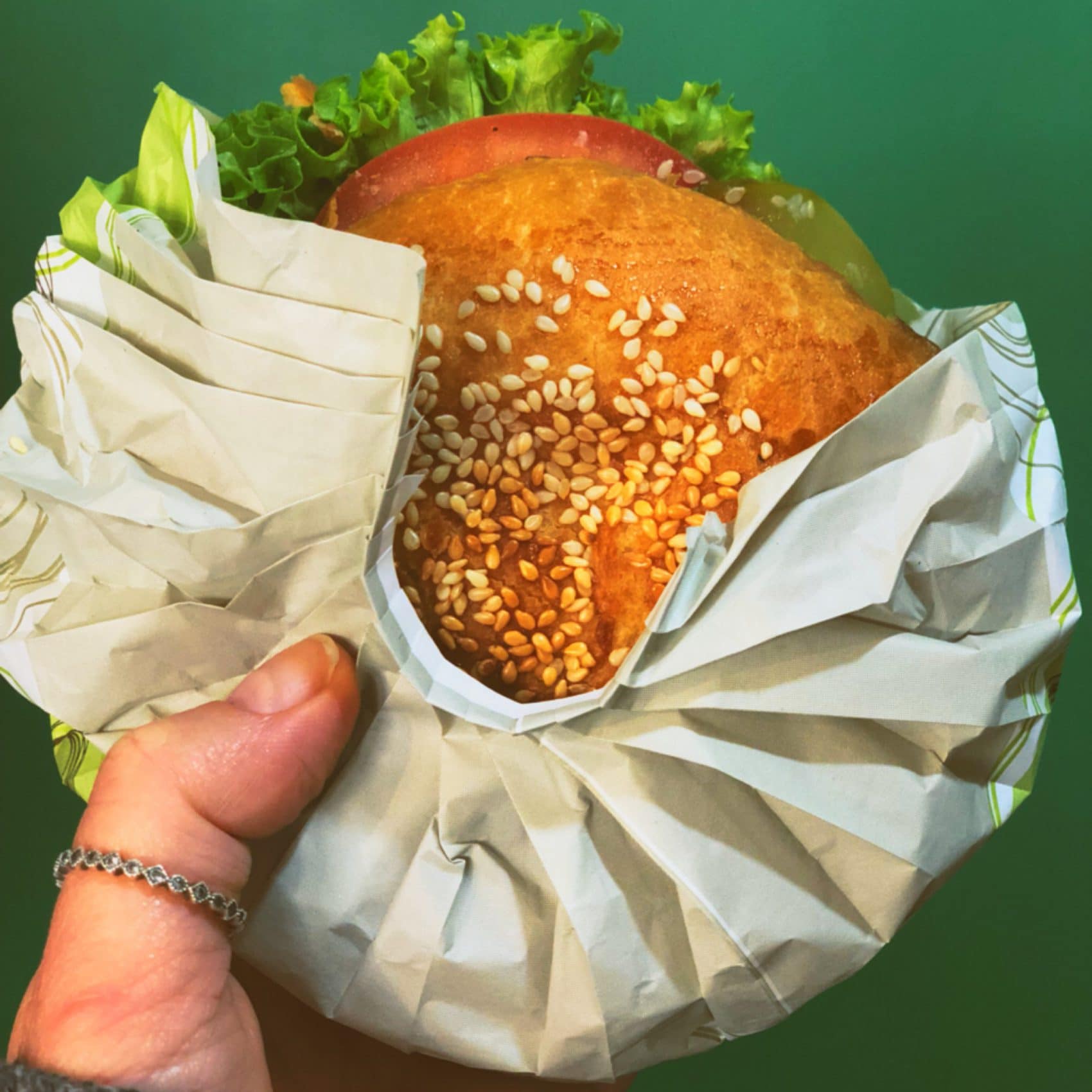 PleatPak: el innovador y sustentable empaque para hamburguesas que llega a Chile